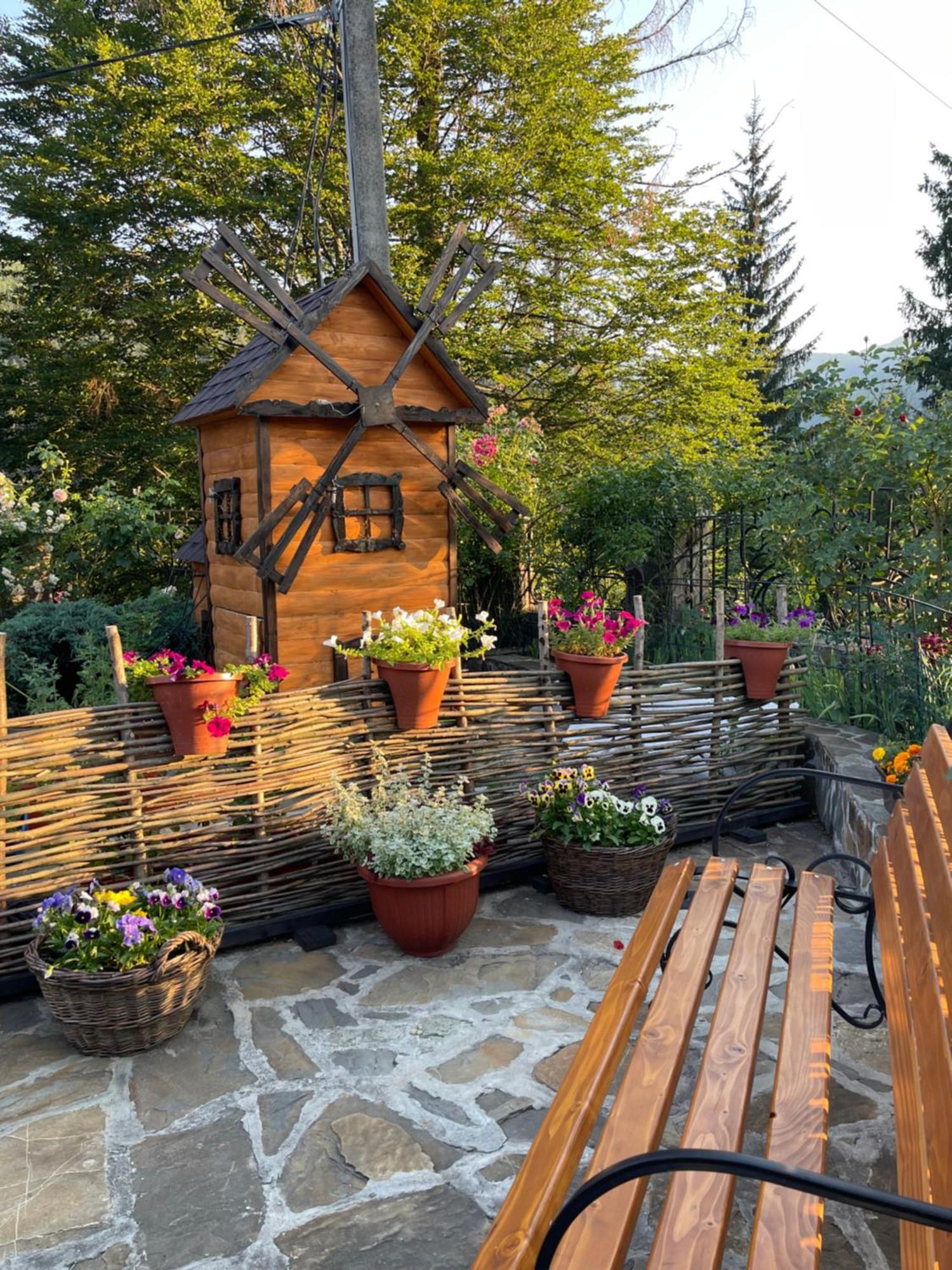Світанкове Сяйво Villa Yaremche Bagian luar foto